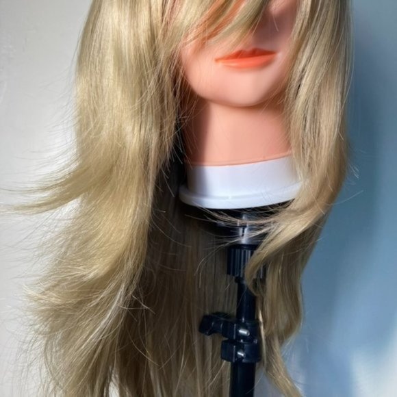 Shoulder-Length Blonde Wig - Picture 8 of 9